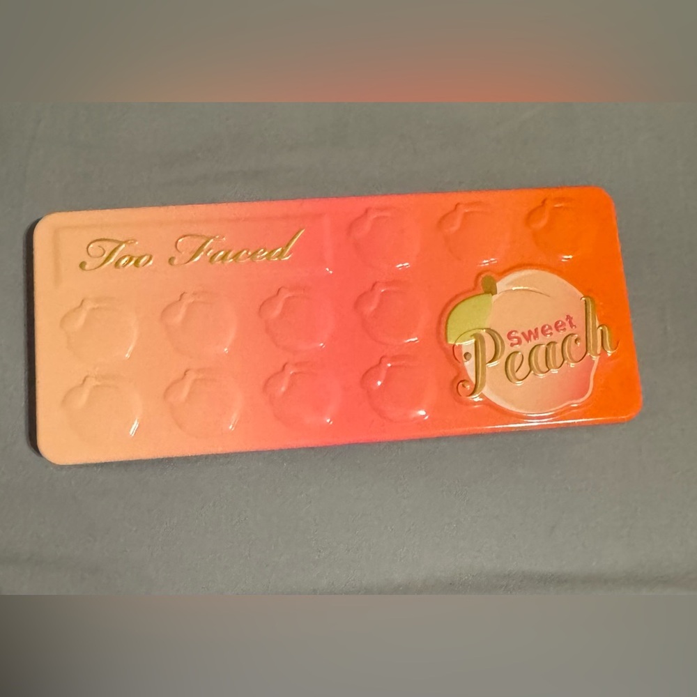 Too Faces Sweet Peach Eyeshadow Palette